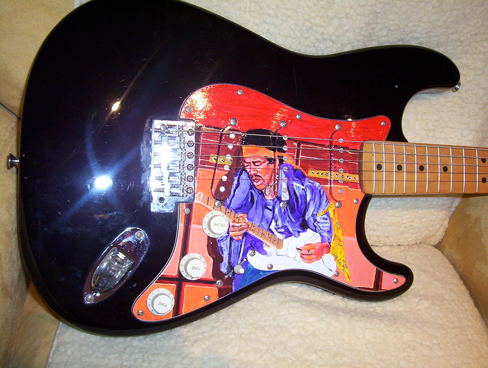 http://www.artonguitars.com/Jimi.jpg